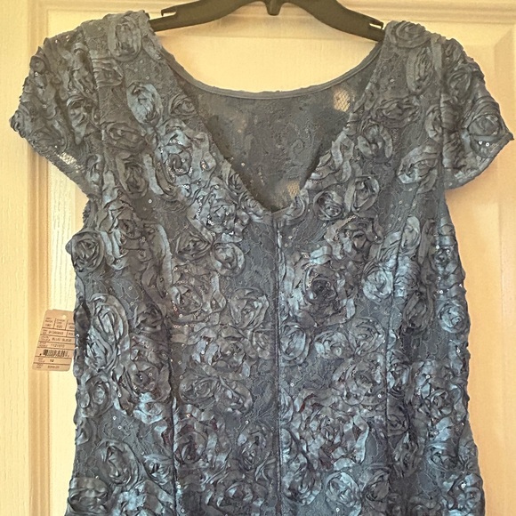 Alex Evenings Women's midi A-Line Rosette Dress - Picture 5 of 9